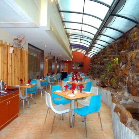 Aj International Hotel Bengaluru Étterem fotó